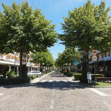 Apartment Smeralda - *